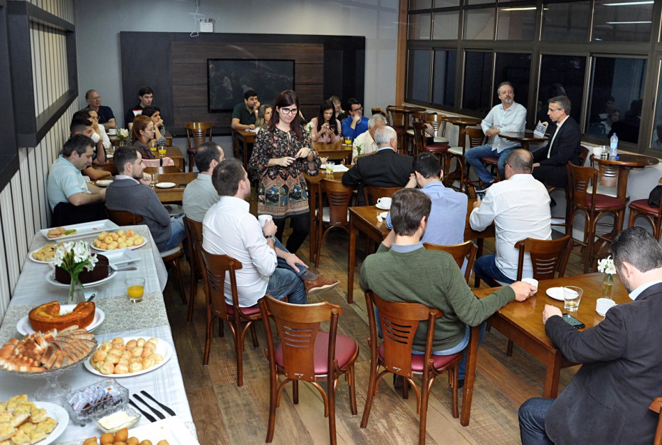 Prefeitura faz balanço de gestão durante encontro com jornalistas