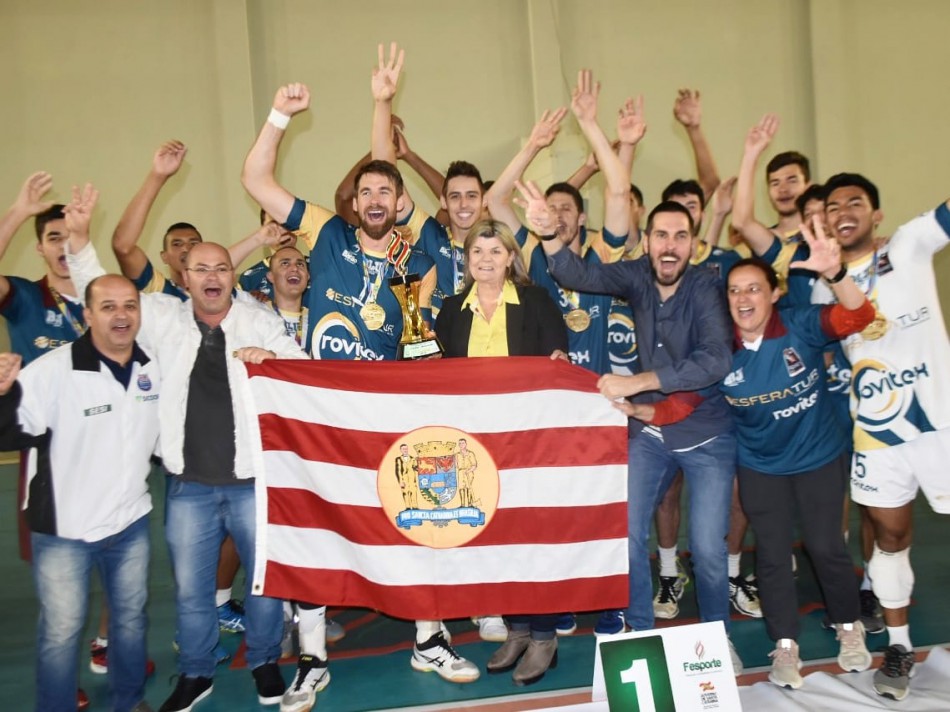 Blumenau assume a liderança nos Jasc