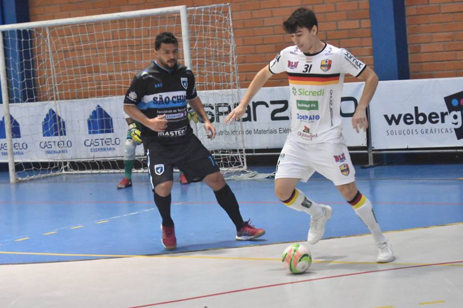 Blumenau Futsal inicia venda de ingressos para jogo decisivo do Estadual
