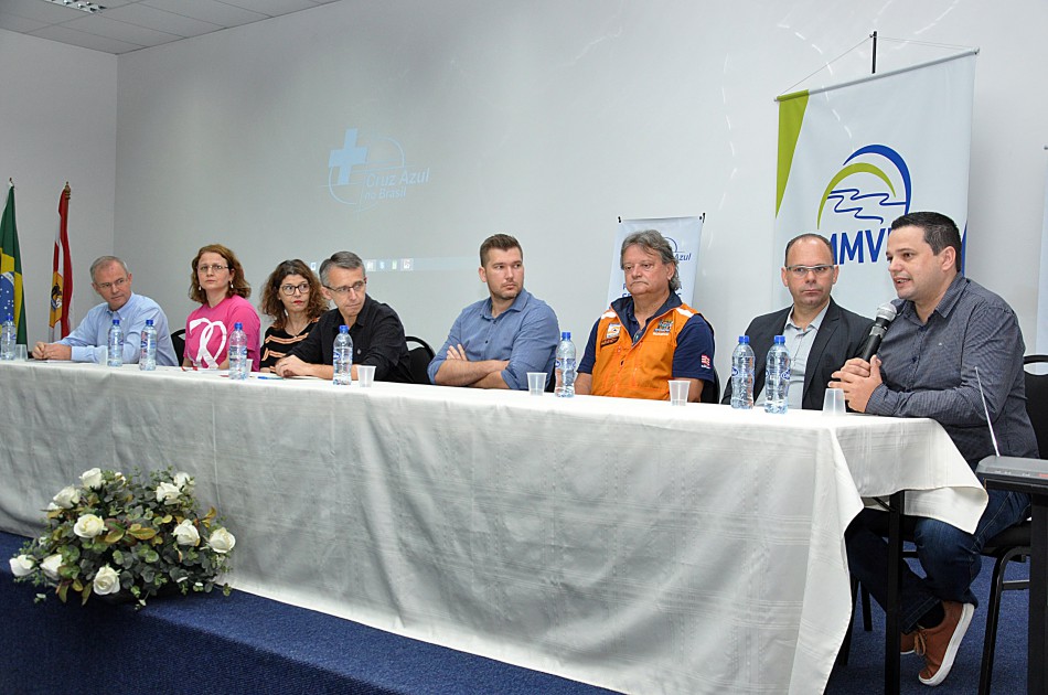 Roda de conversa alusiva ao Dia Estadual de Combate ao Crack ocorre em Blumenau