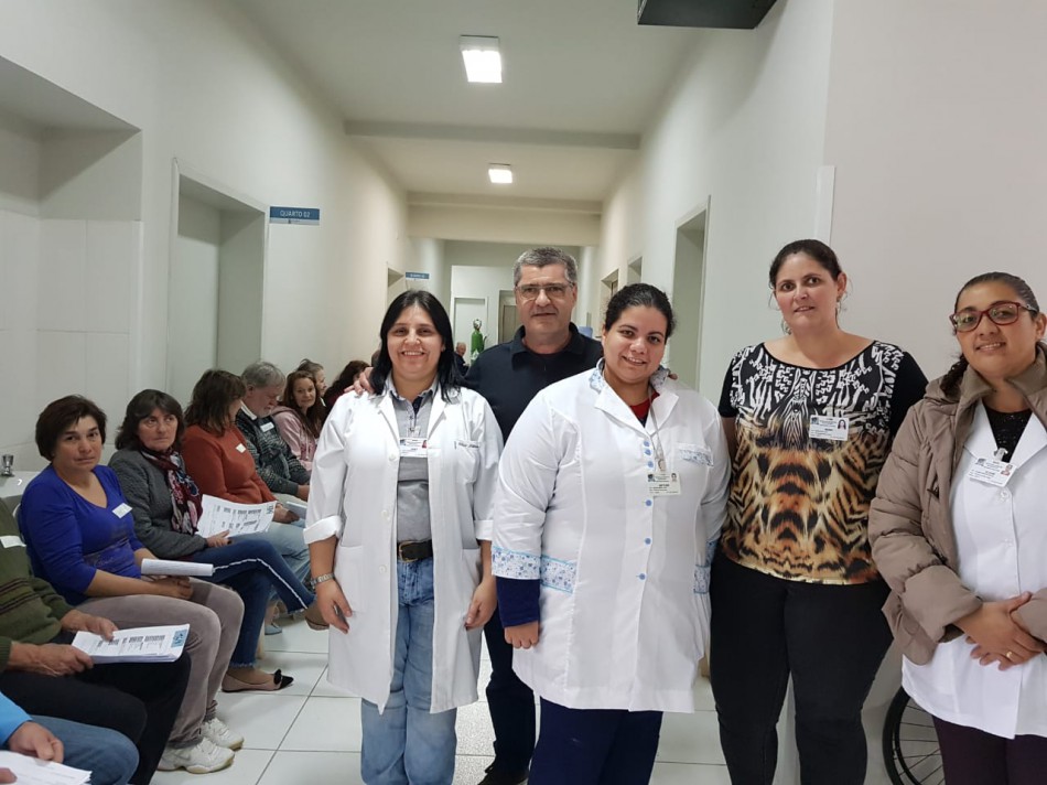 Blumenauenses operam catarata em mutirão