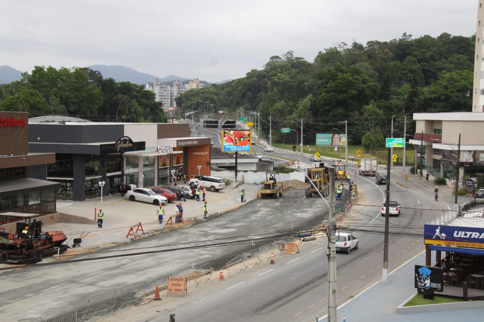 Secretário de Infraestrutura apresenta panorama de obras em evento 