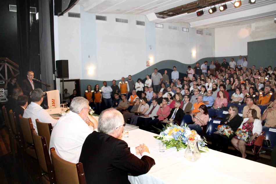 Defesa Civil homenageia entidades que auxiliaram na tragédia de 2008