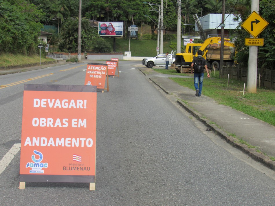 Obra de melhoria no acesso ao Samae altera trânsito na Rua Bahia