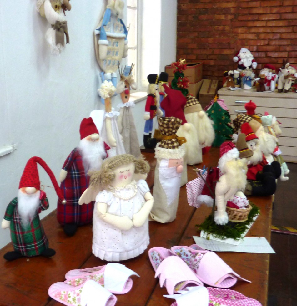 Artesãos fazem cadastro para carteira profissional