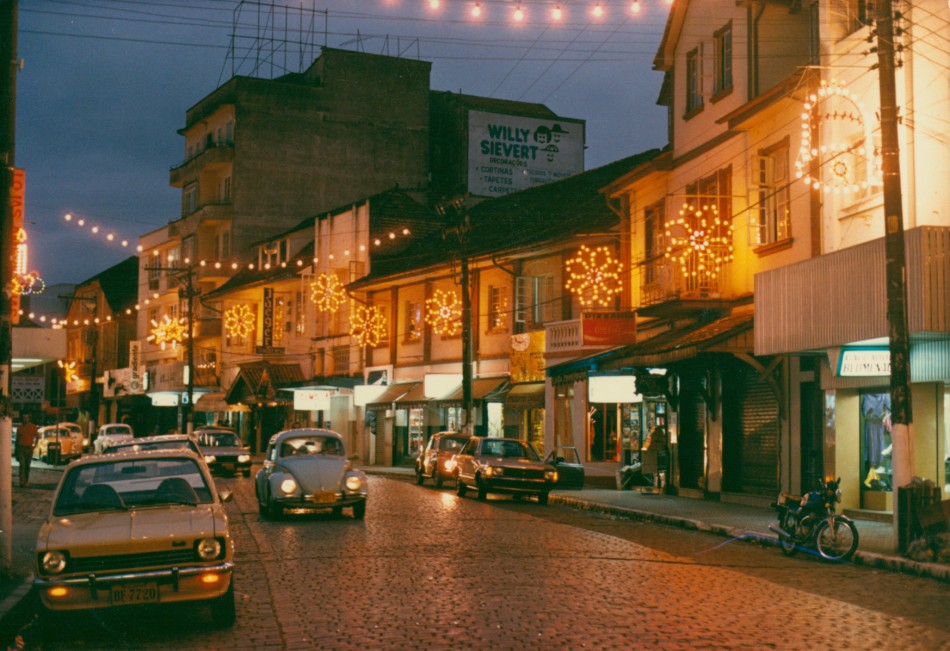 Memória Digital: decoração natalina nas ruas