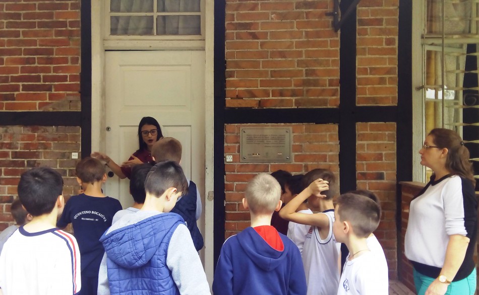 Escolas levam crianças aos museus do Centro Histórico