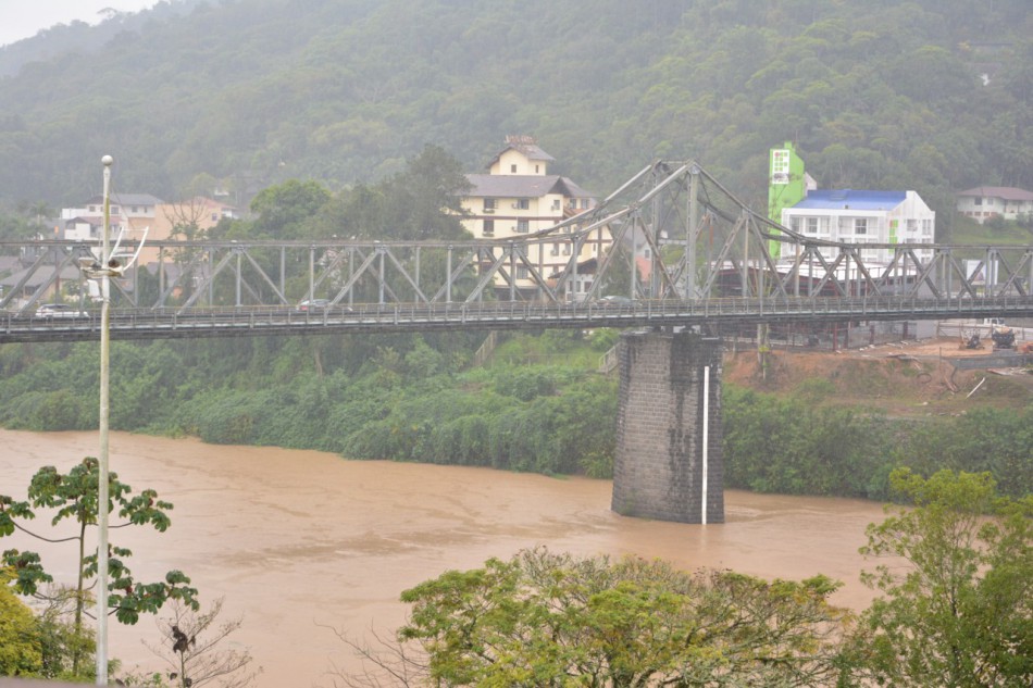 Defesa Civil alerta sobre os cuidados com as chuvas nesta época do ano