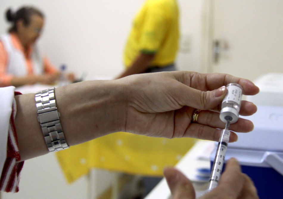 Vacinação segue em horário estendido nos AGs até o fim desta semana