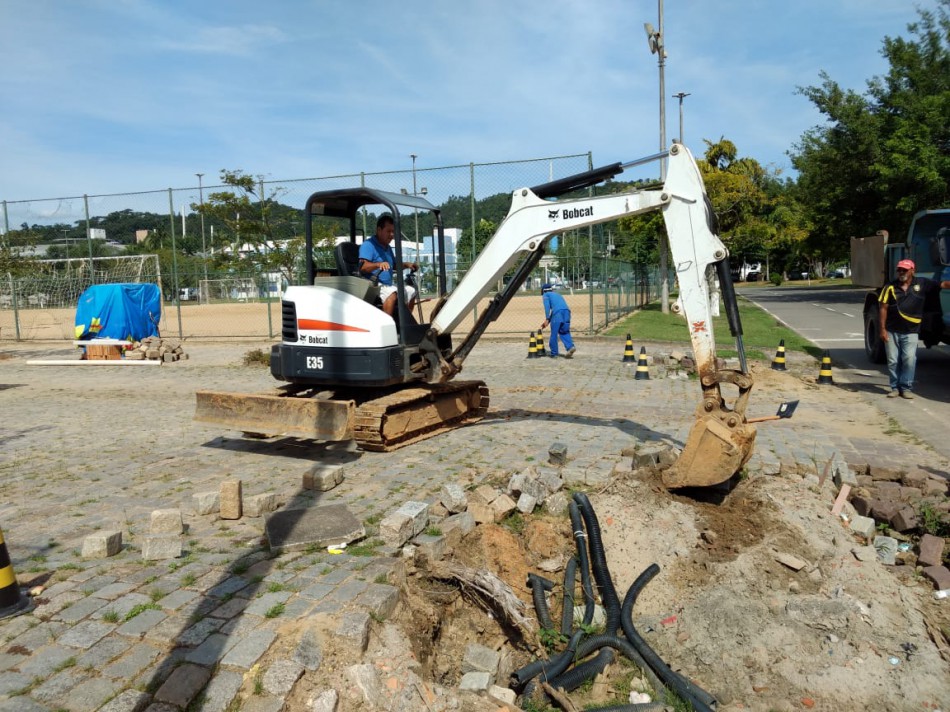 Obra de recuperação do calçamento do Parque Ramiro Ruediger é iniciada