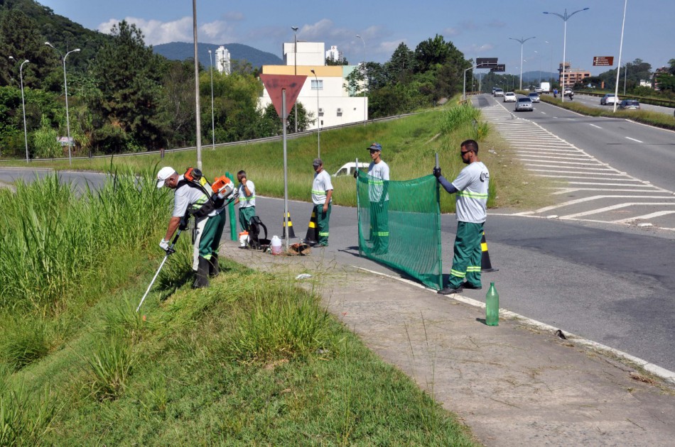Limpeza pública já equivale a mais de 20 campos de futebol em Blumenau