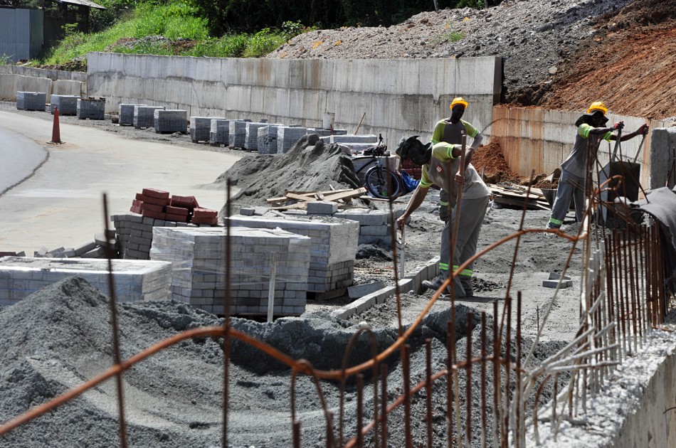 Obra da Rua Bahia tem mais uma parte pavimentada