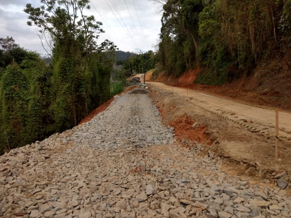Pavimentação da primeira etapa da Rua Saxônia será retomada em janeiro