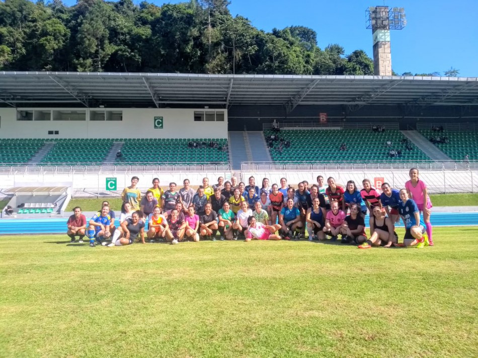 Blumenau terá time de futebol feminino