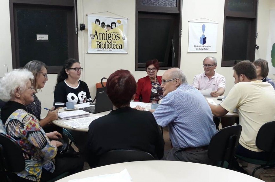 Projeto Contos e Encontros aborda sobrenomes germânicos