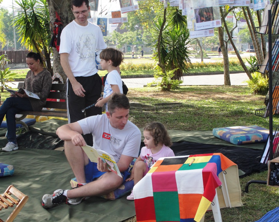 Parque da Leitura recebe dois escritores neste sábado