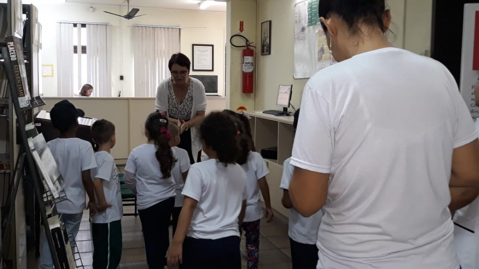 Biblioteca promove Hora da Leitura e Visita Orientada