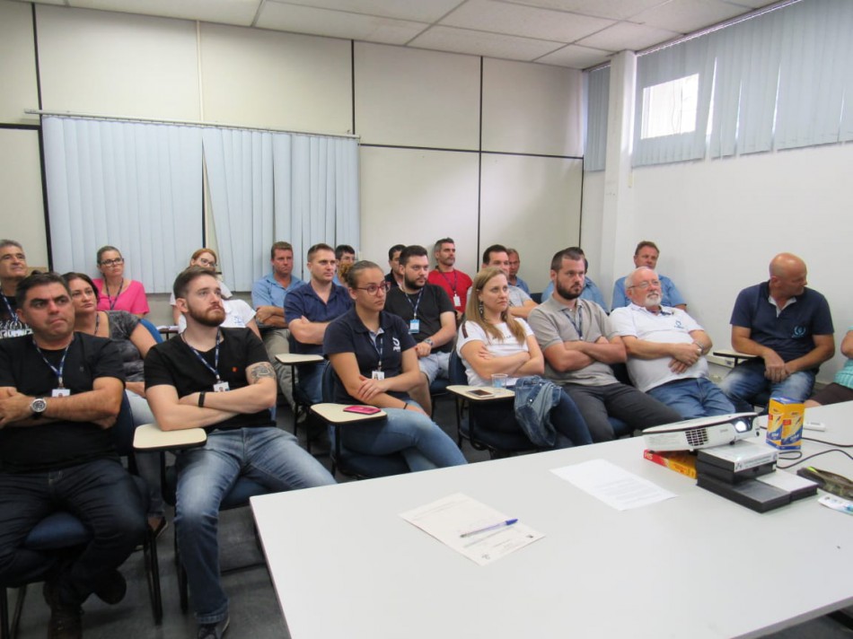 Servidores do Samae participam de palestra sobre segurança do trabalho