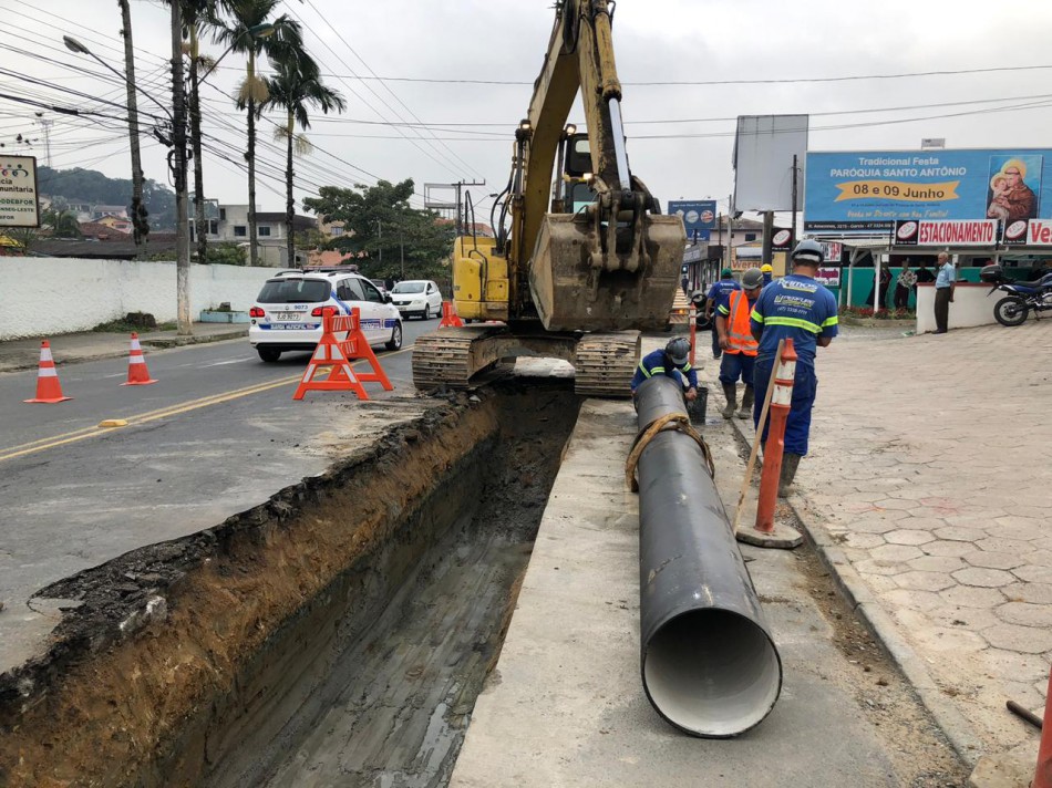Samae inicia obras de ampliação de rede na Rua Francisco Vahldieck