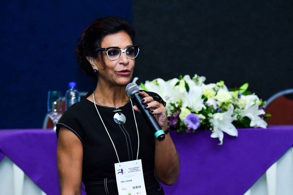 Lisiane Anzanello faz palestra no Centro Braille