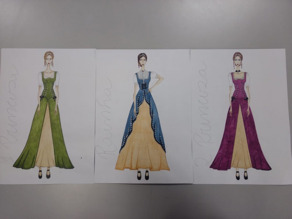 Público escolhe traje oficial da realeza da Oktoberfest