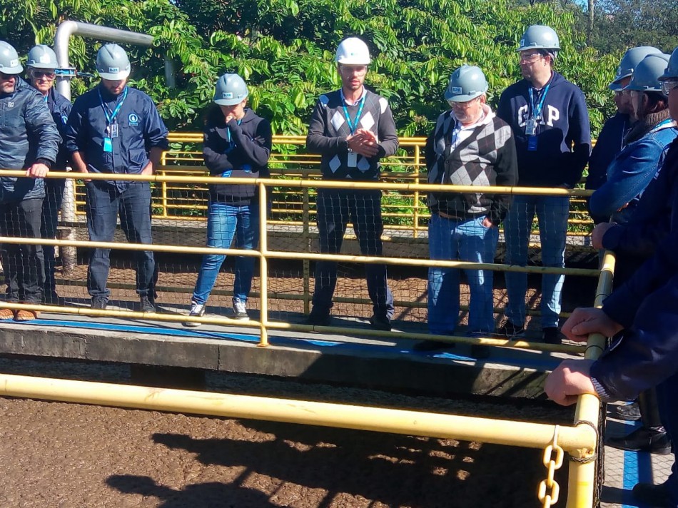 Servidores do Samae participam de treinamento na ETE