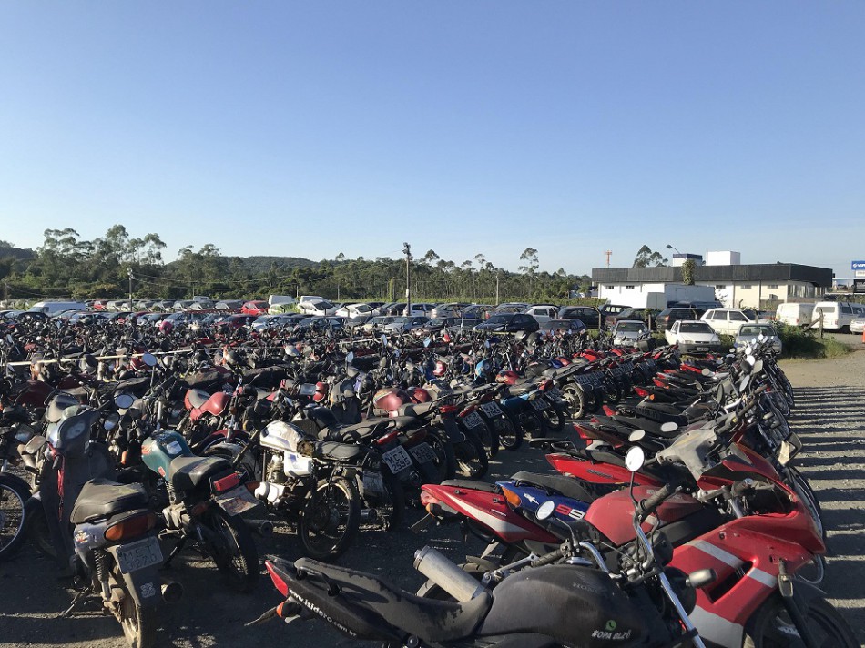 Visitação dos veículos que vão a leilão será nesta quinta e sexta-feira