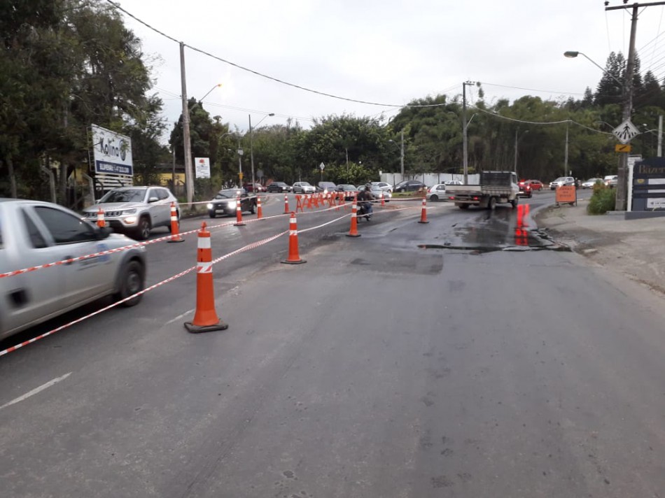 Samae realiza reparo em tubulação na Rua Bahia