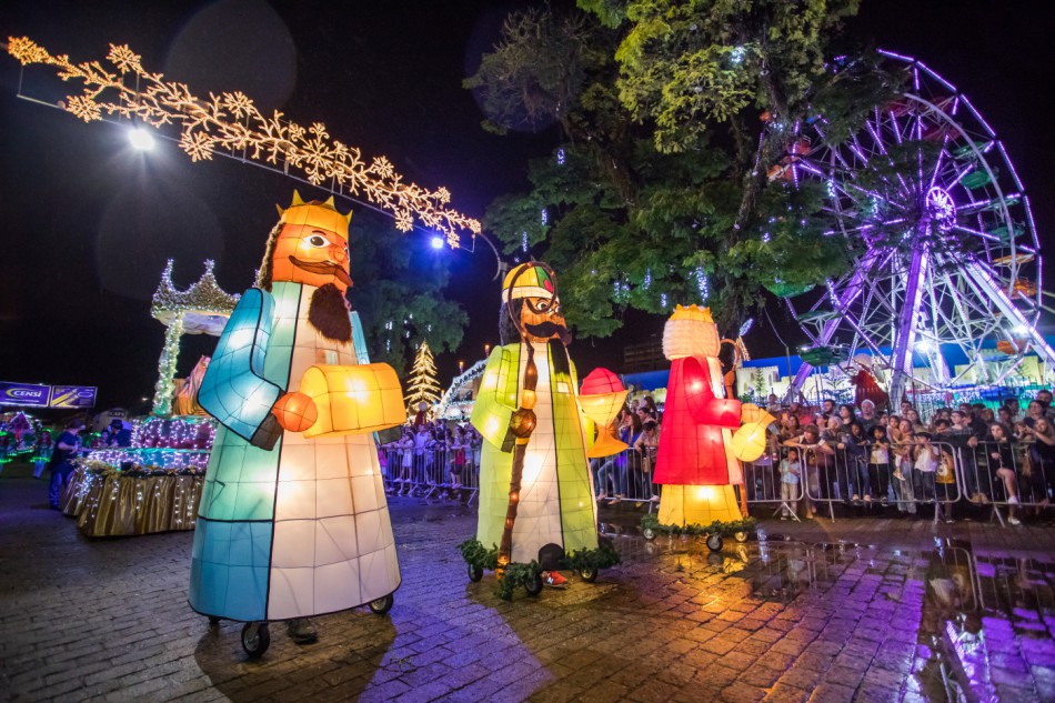 Desfile do Magia de Natal é destaque deste fim de semana em Blumenau