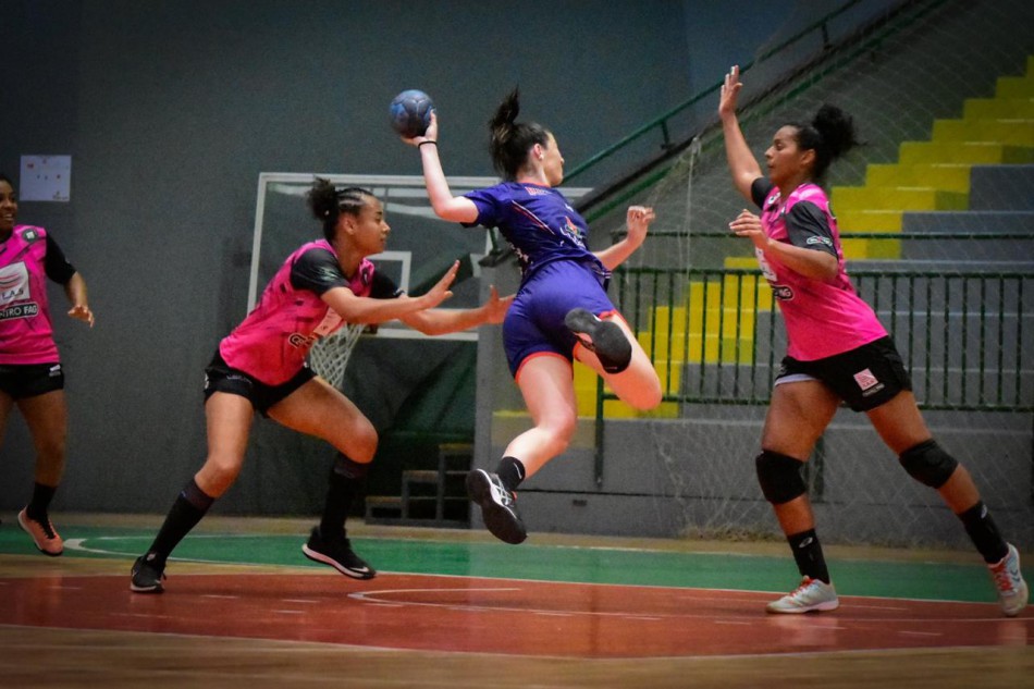 Handebol Feminino de Blumenau inicia semana de preparação para as finais da Liga Nacional