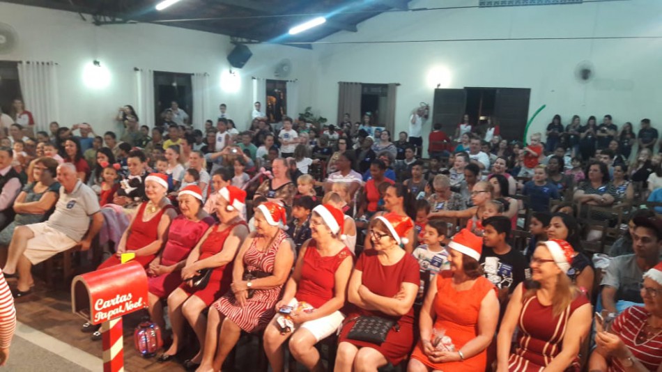 Usuários do Cras II participam de Festa de Natal