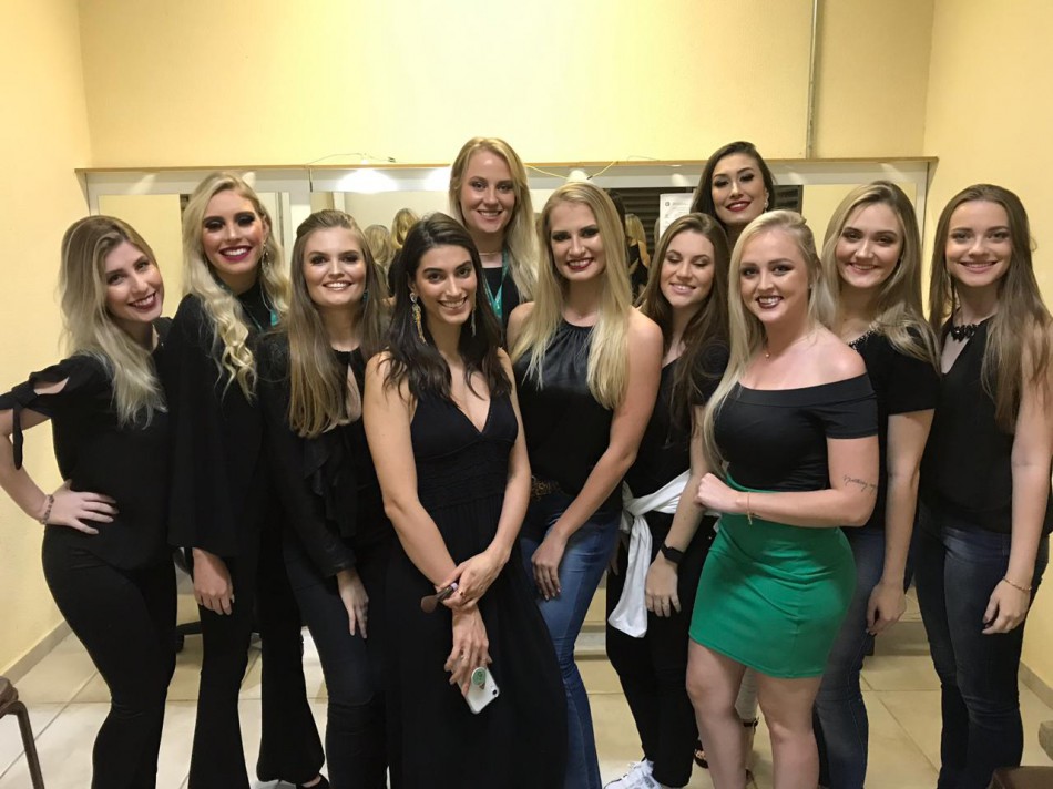 O Boticário oferece workshop de automaquiagem para candidatas a Realeza da 37ª Oktoberfest Blumenau