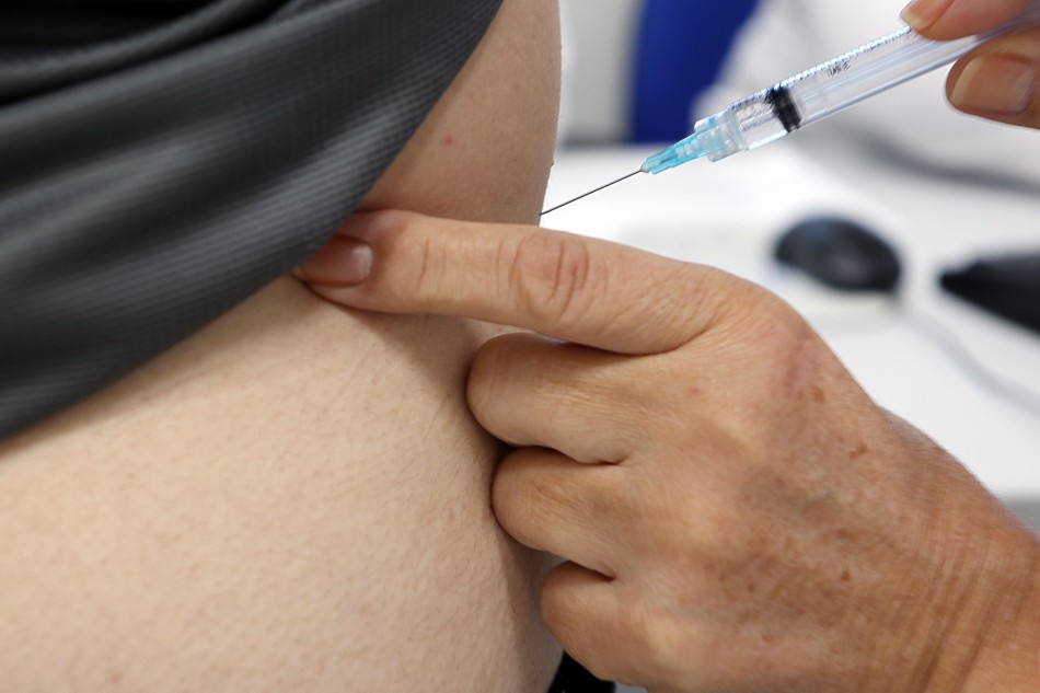 Pessoas dos grupos prioritários têm até o fim de junho para tomar a vacina contra Influenza