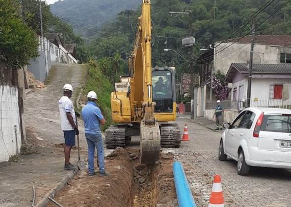 Obras aceleradas na Rua Antônio Zendron 