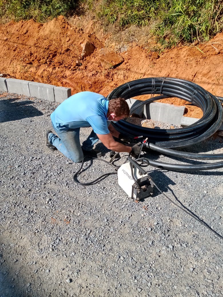 Rua Saxônia recebe obras do Samae