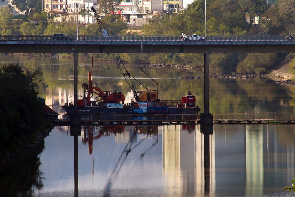 Trabalhos no Rio Itajaí-Açu para implantação dos pilares da nova ponte iniciam nesta quinta-feira 