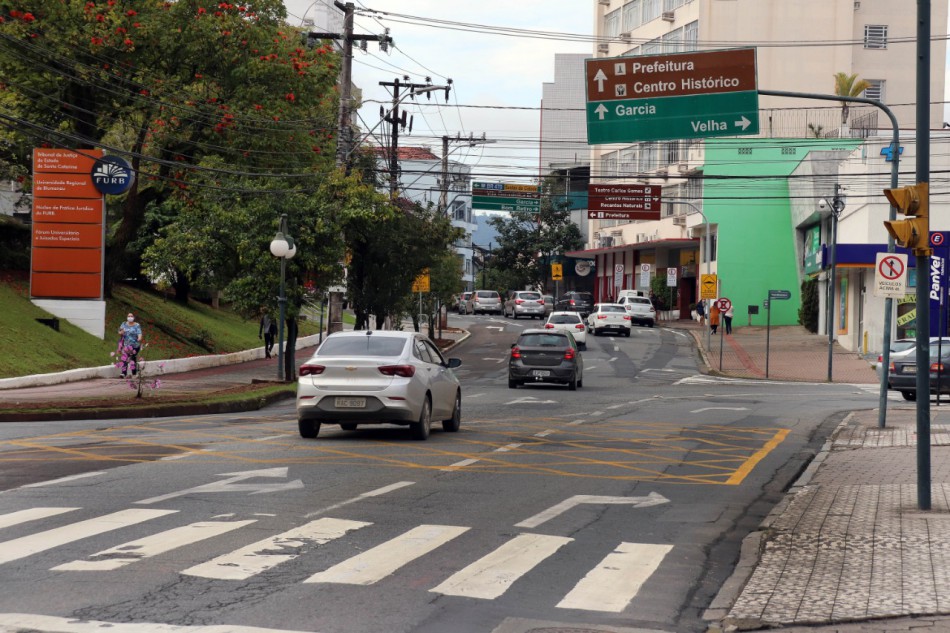 Seurb realiza fresagem e repavimentação em trecho da Rua São Paulo