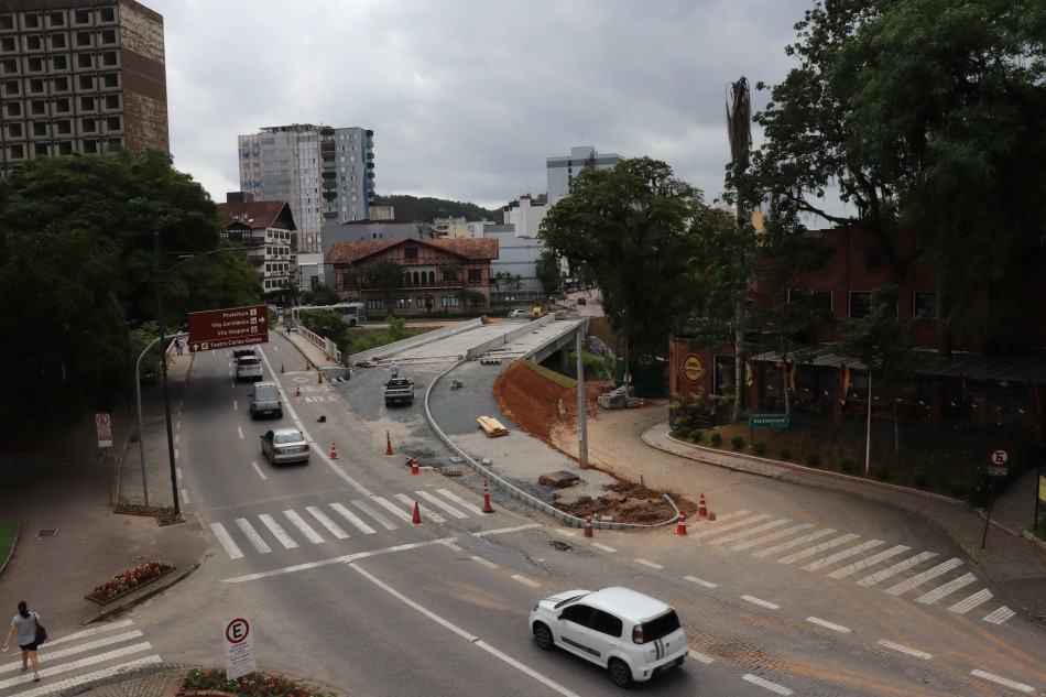 Ponte do Centro Histórico está perto de ser concluída