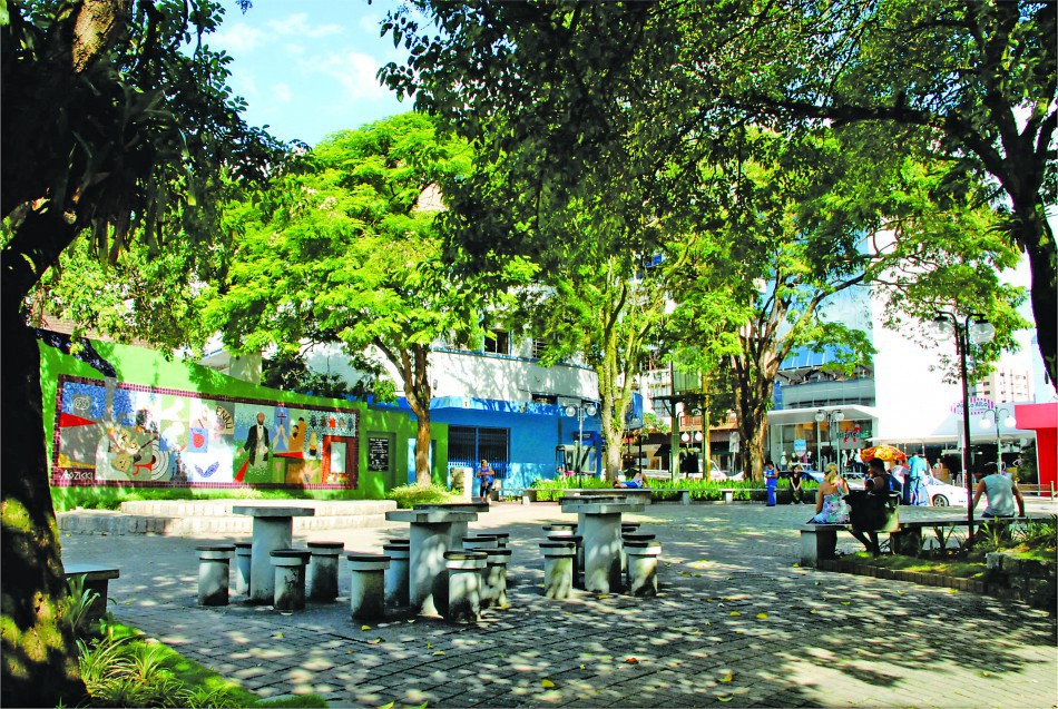 Prefeitura abre propostas de preço para concessão da Praça Dr. Blumenau