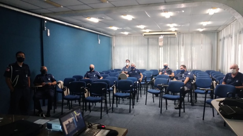 Agentes da GMT fazem curso de atualização das leis de trânsito