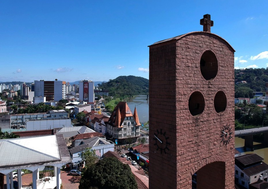 Prefeitura de Blumenau prorroga decreto que estabelece medidas restritivas de combate à Covid-19
