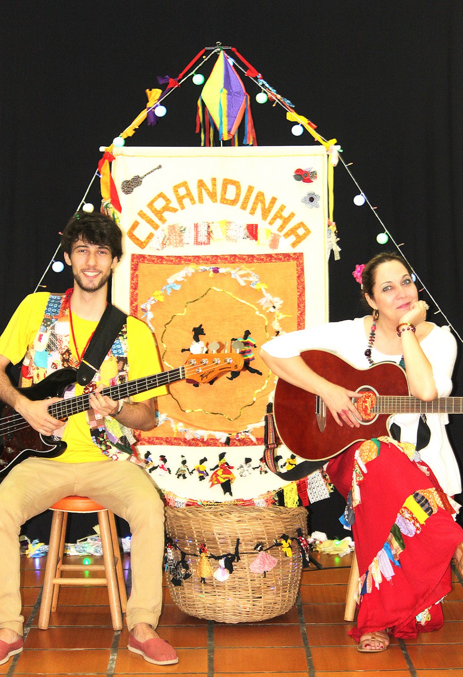 Nana e Lucas Toledo apresentam a live show "Cirandinha"