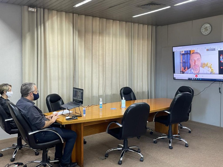 Prefeito de Blumenau reforça necessidade de integração no combate ao Coronavírus