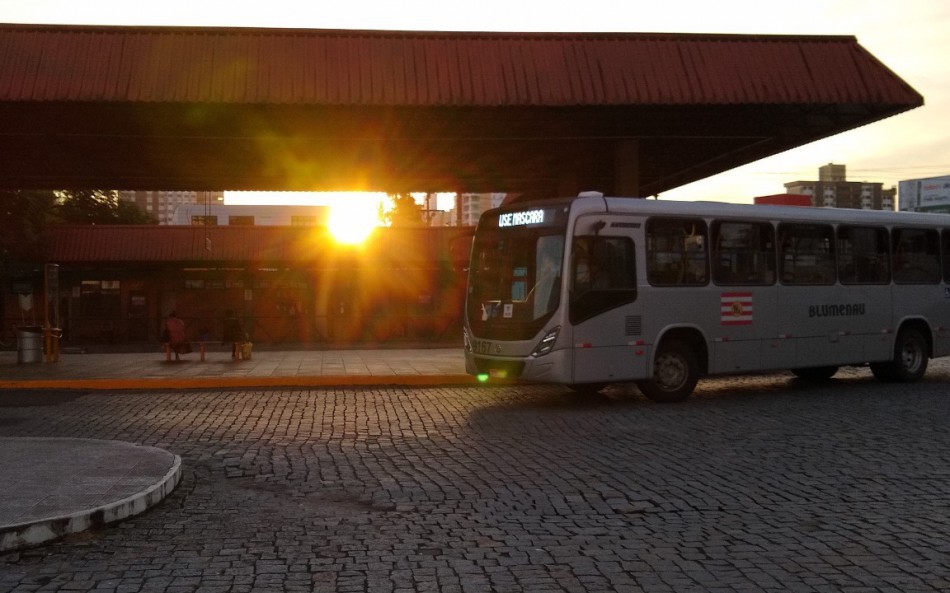 Transporte coletivo no Dia do Trabalhador atenderá em horário de domingos e feriados