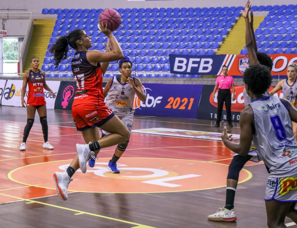 Blumenau volta a vencer pela Liga de Basquete Feminino e lidera competição