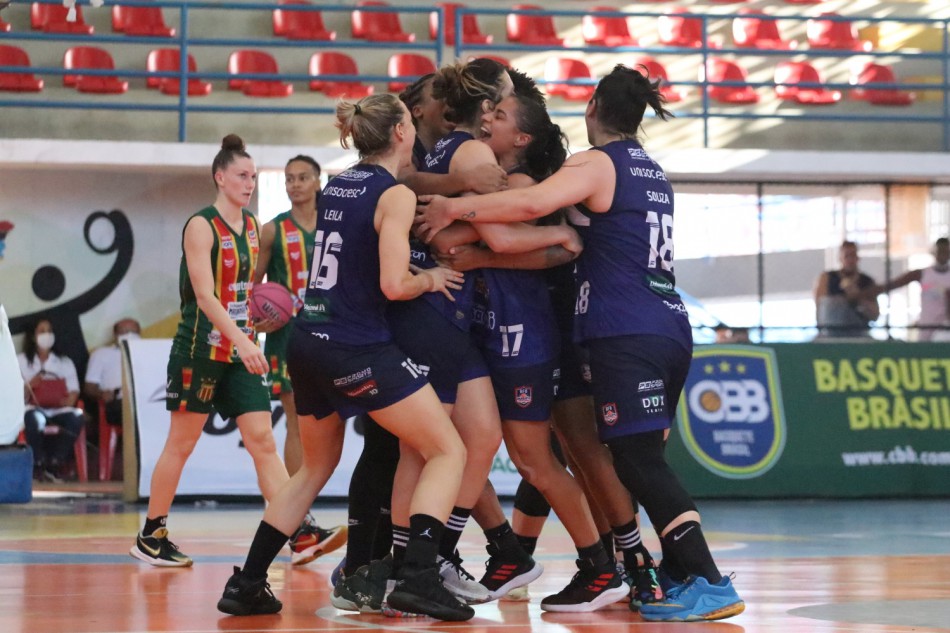 Blumenau está na final da Liga de Basquete Feminino pela primeira vez na história