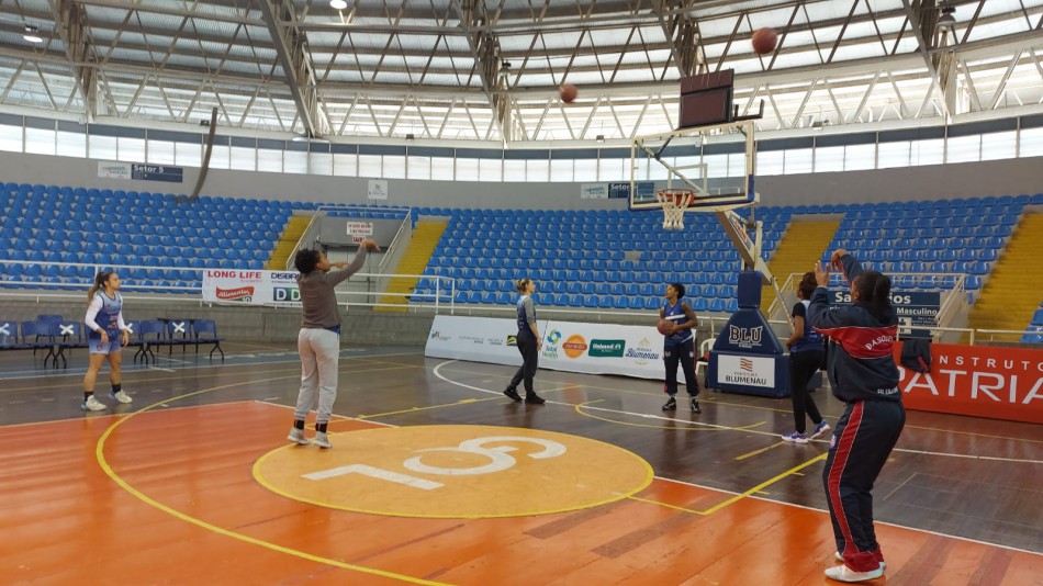 KTO/Blumenau inicia disputa nos playoffs da Liga de Basquete Feminino