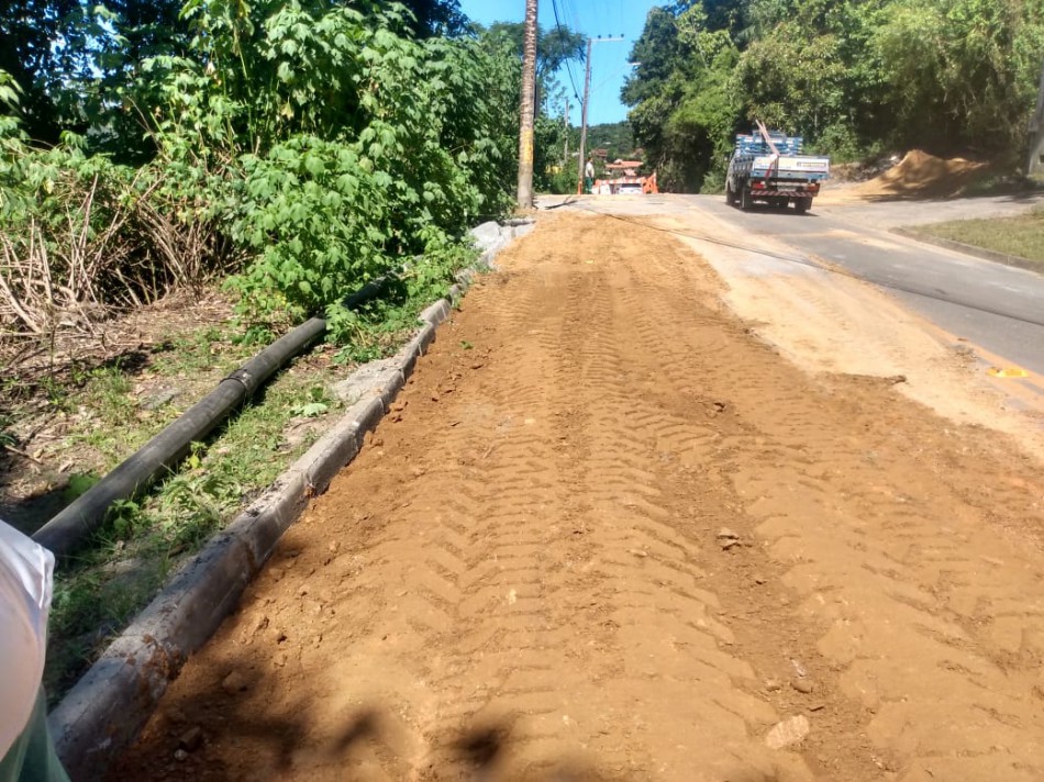 Município finaliza primeira etapa da manutenção na Rua Silvano Cândido da Silva Sênior
