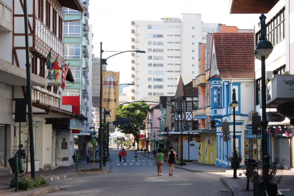 Seurb finaliza manutenção na Rua 15 de novembro neste sábado, dia 29 