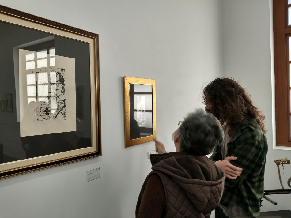 Alunos de Artes Visuais participam de estágio no MAB